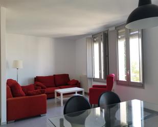 Living room of Flat to rent in Girona Capital  with Heating, Furnished and Oven