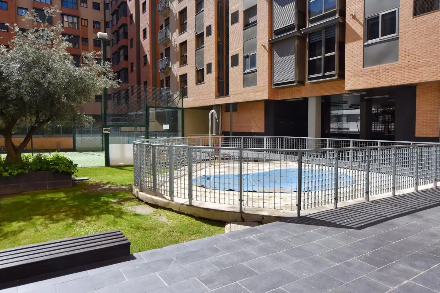 Piscina de Estudi en venda en Madrid amb Aire condicionat, Calefacció i Traster