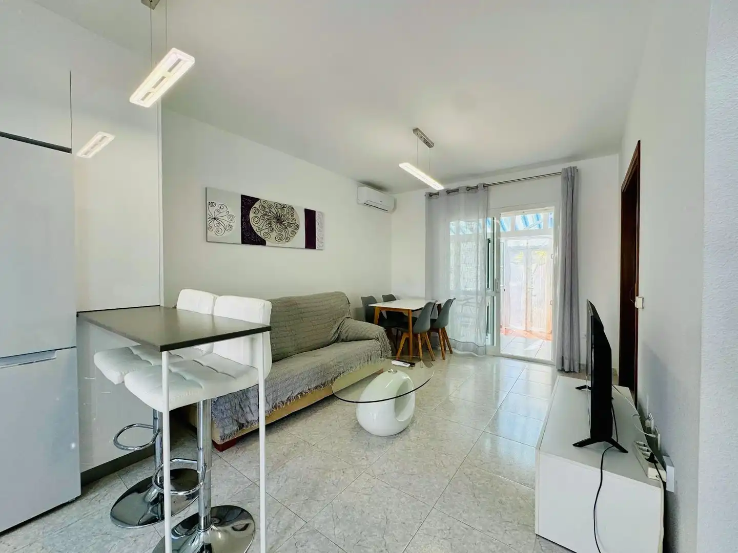 Sala de estar de Apartamento en venta en Torrox con Aire acondicionado y Piscina comunitaria