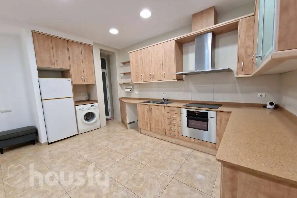 Ground floor for rent in L'Hospitalet de Llobregat, Barcelona