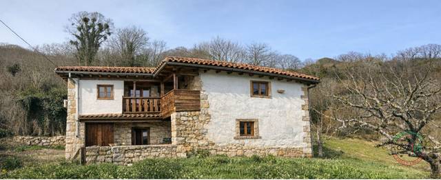 Casa-chalet en Venta en Amieva - LG FRESNEDA LA, 12 en Amieva