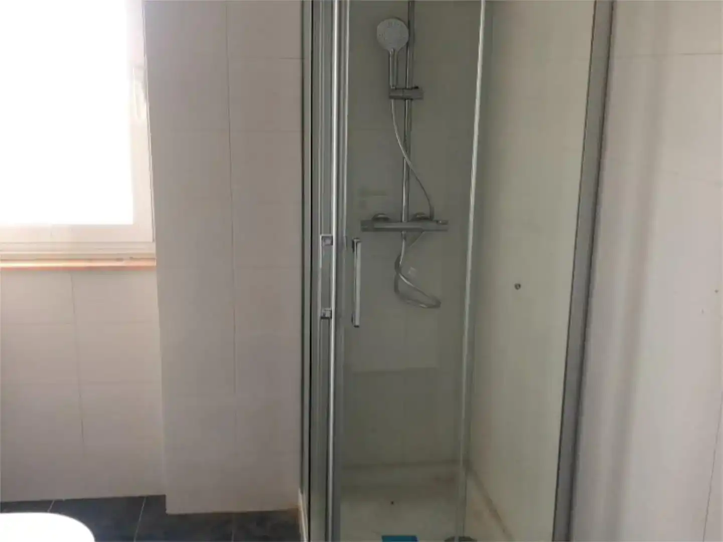 Bany de Pis en venda en Ribadeo amb Parquet, Traster i Balcó