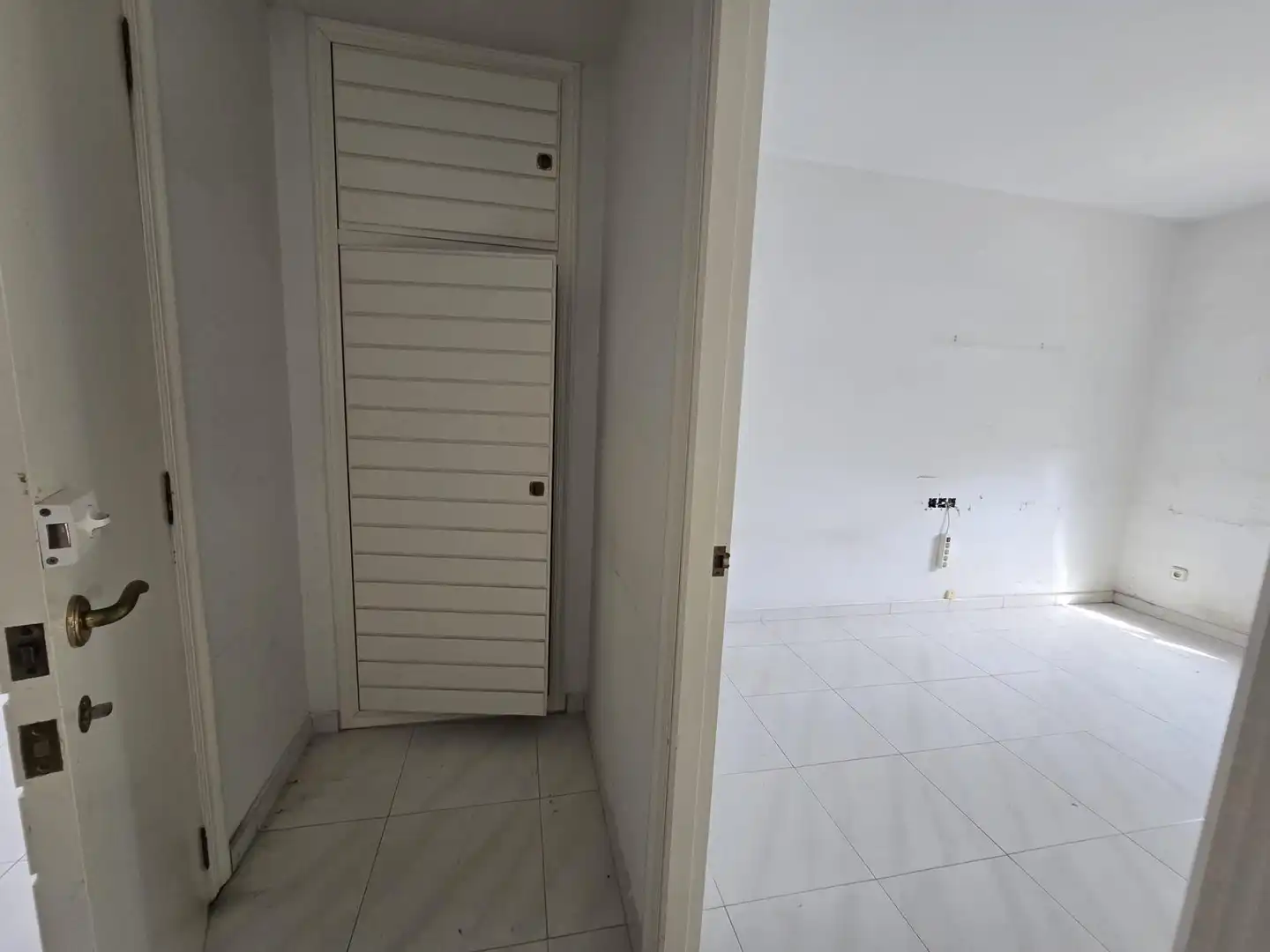 Haus oder Chalet zum Verkauf in Benidorm mit Privatgarten, Terrasse und Abstellraum