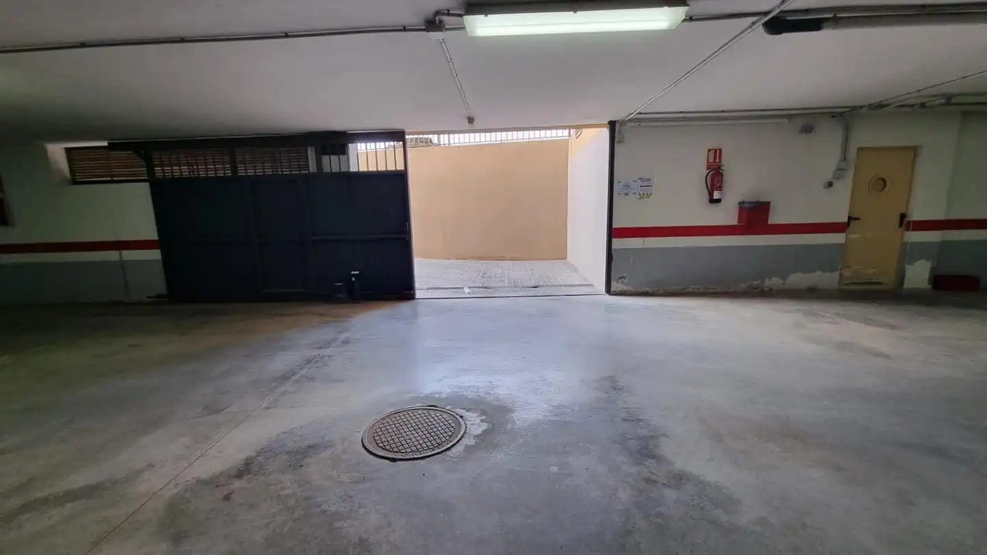 Parking of Garage for rent in Roquetas de Mar