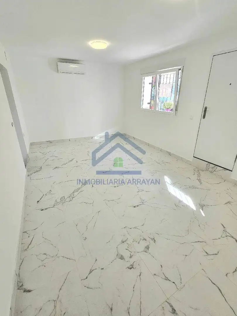 Dormitori de Casa o xalet en venda en La Zubia amb Aire condicionat