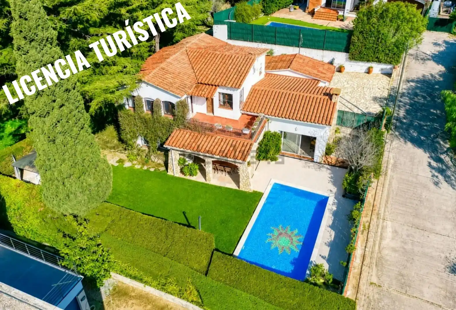 Vista exterior de Casa o xalet en venda en Castell d'Aro, Platja d'Aro i s'Agaró amb Calefacció, Jardí privat i Terrassa