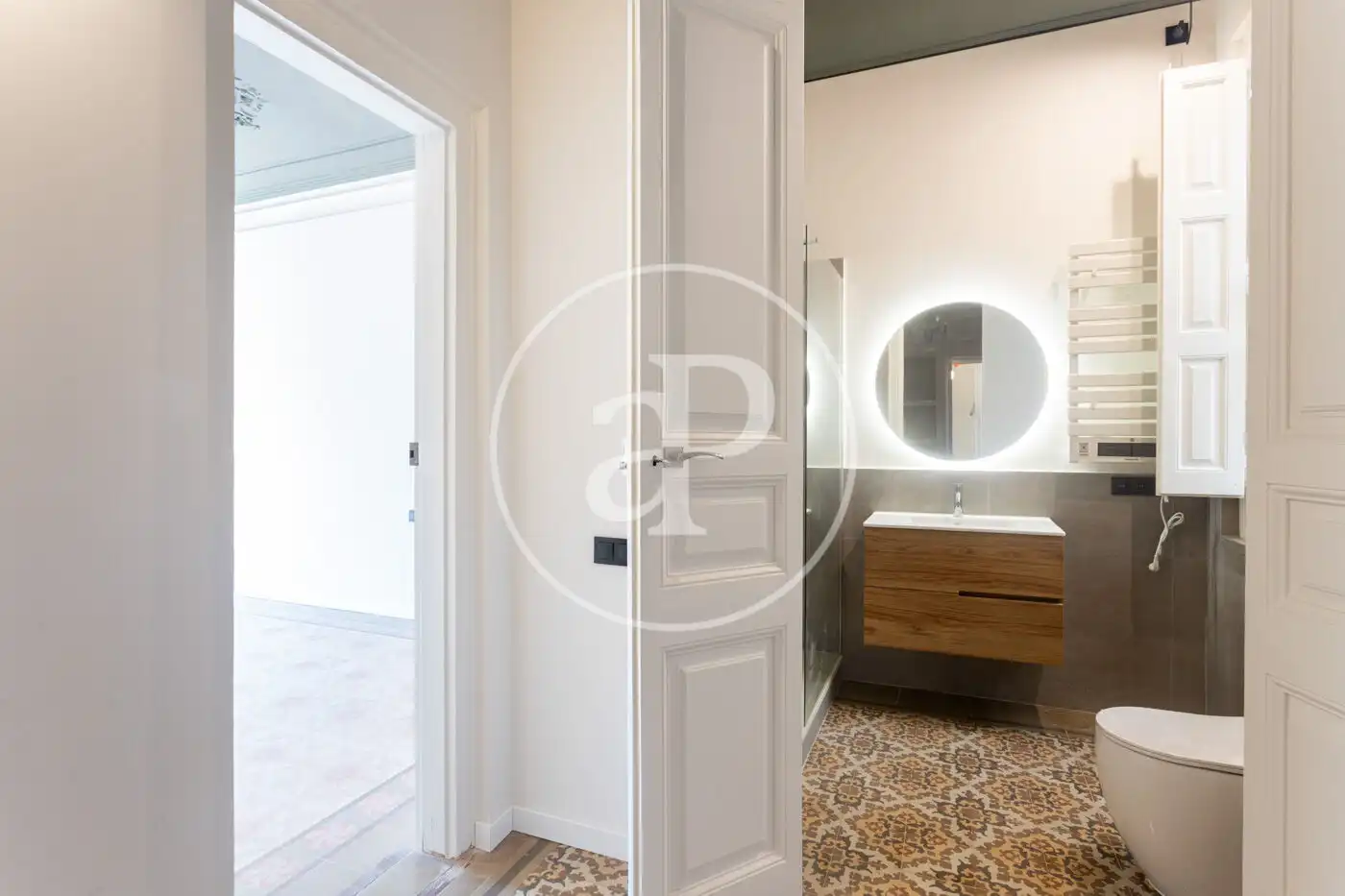 Baño de Piso de alquiler en Barcelona con Aire acondicionado, Calefacción y Terraza