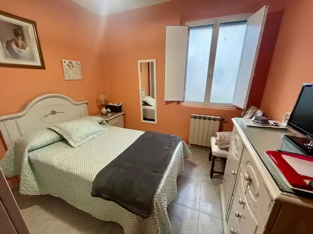Habitación de Casa o chalet en venta en Narón con Calefacción, Jardín privado y Amueblado