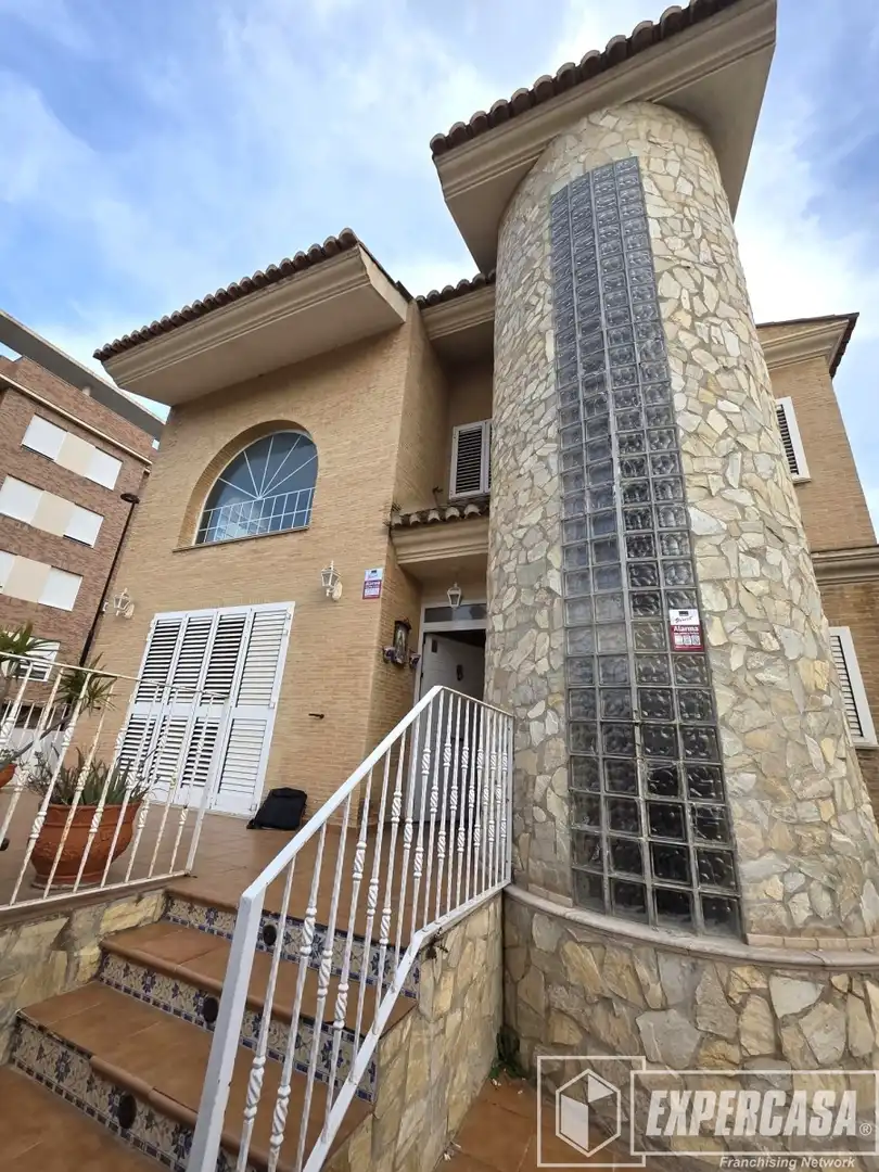 Exterior view of Houses for sale in Torrent  with Terrace and Storage room