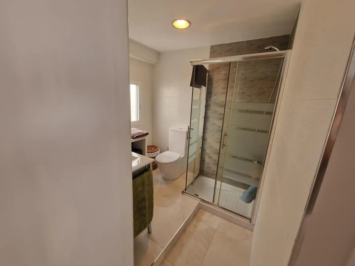 Badezimmer von Dachboden zum Verkauf in Águilas mit Klimaanlage und Möbliert