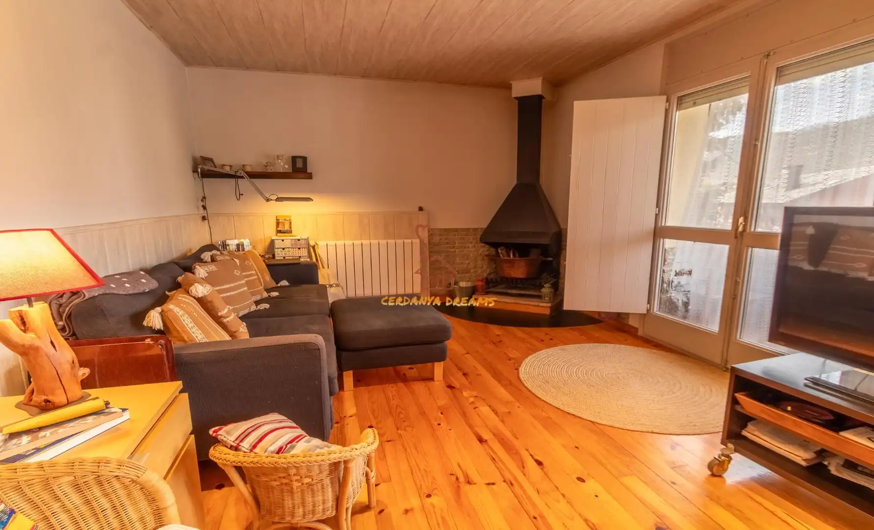 Sala de estar de Planta baja en venta en Bellver de Cerdanya con Calefacción, Parquet y Horno