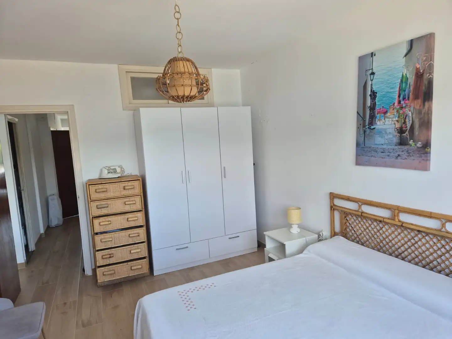 Dormitori de Apartament de lloguer en Mugardos amb Moblat, Forn i Rentadora