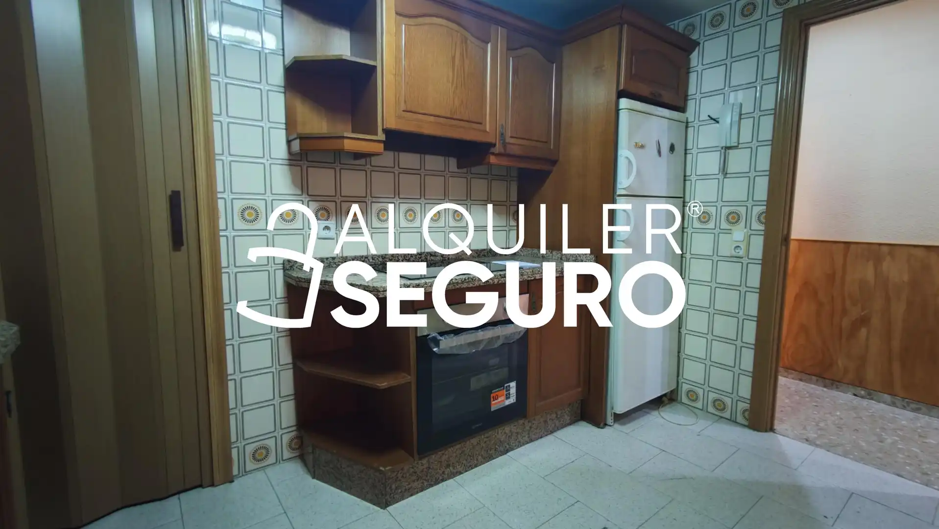 Cuina de Pis de lloguer en Córdoba amb Aire condicionat, Calefacció i Moblat