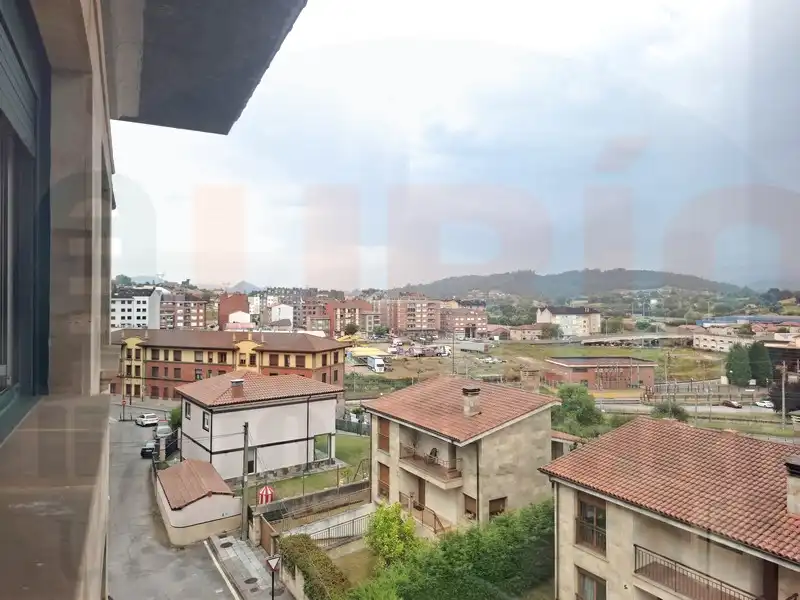 Terrassa de Pis en venda en Siero amb Calefacció i Parquet