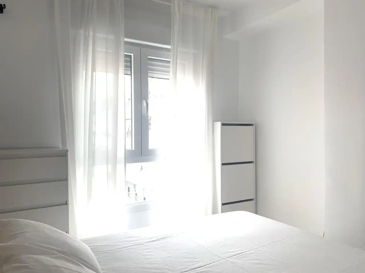 Bedroom of Flat for rent in Madrid  with Air Conditioner, Heating and Furnished