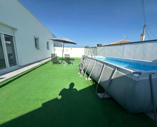 Single-family semi-detached to rent in Roche