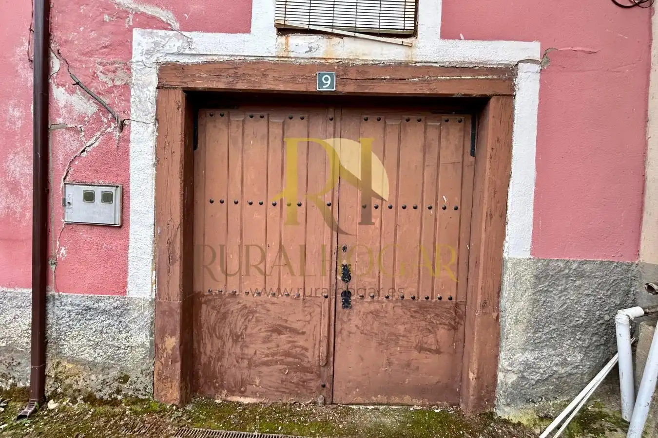 Parking de Casa adosada en venta en Llamas de la Ribera con Terraza