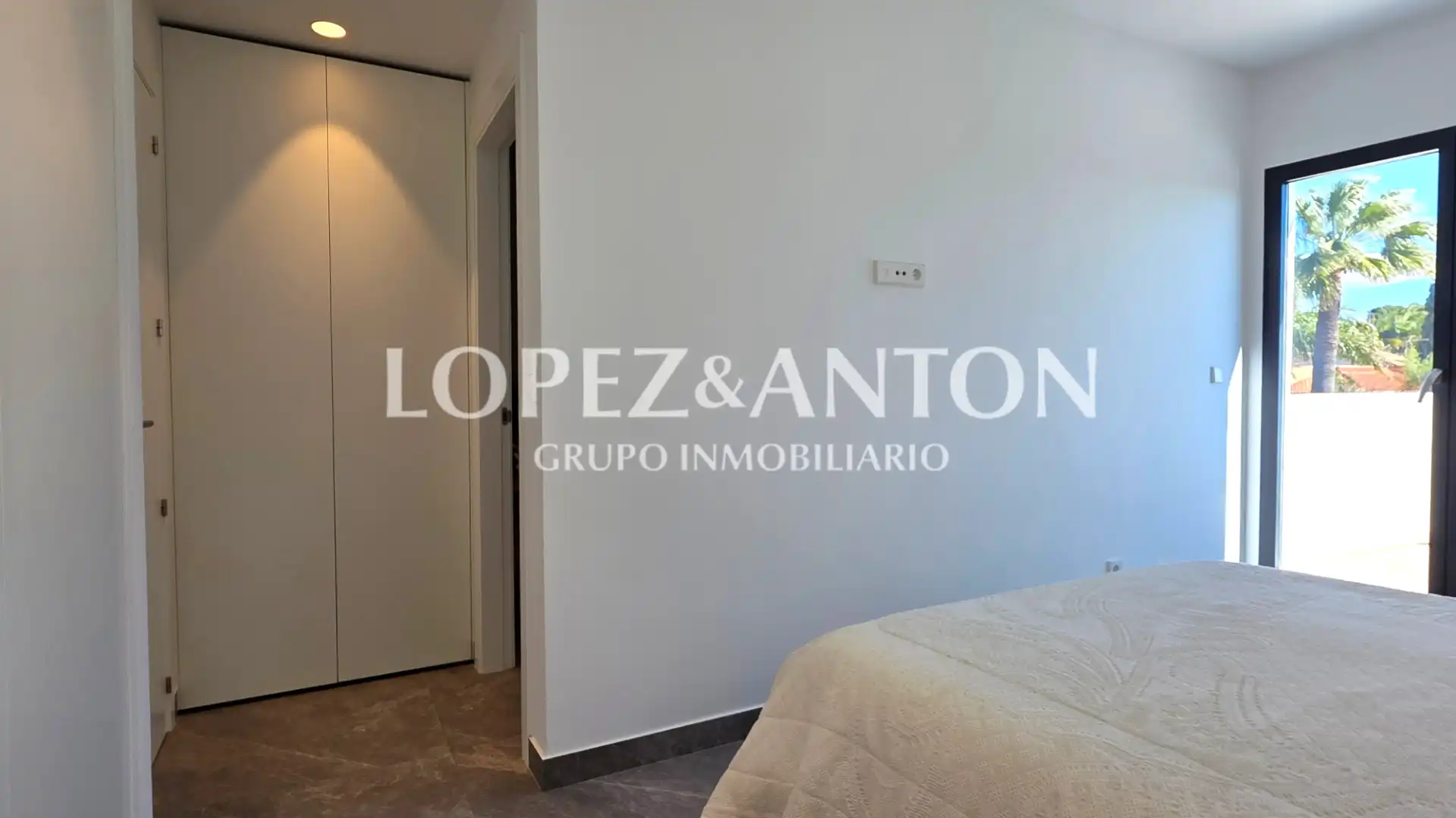 Bedroom of Houses for sale in L'Eliana  with Air Conditioner, Heating and Private garden
