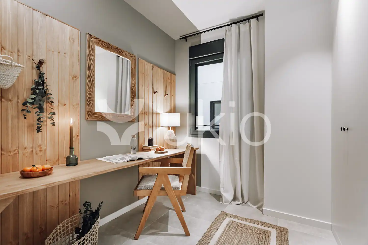 Dormitori de Apartament de lloguer en Barcelona amb Aire condicionat, Calefacció i Moblat