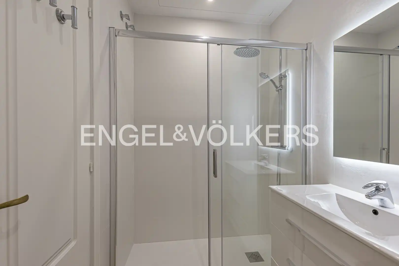 Bathroom of Attic for rent in Madrid  with Heating and Terrace