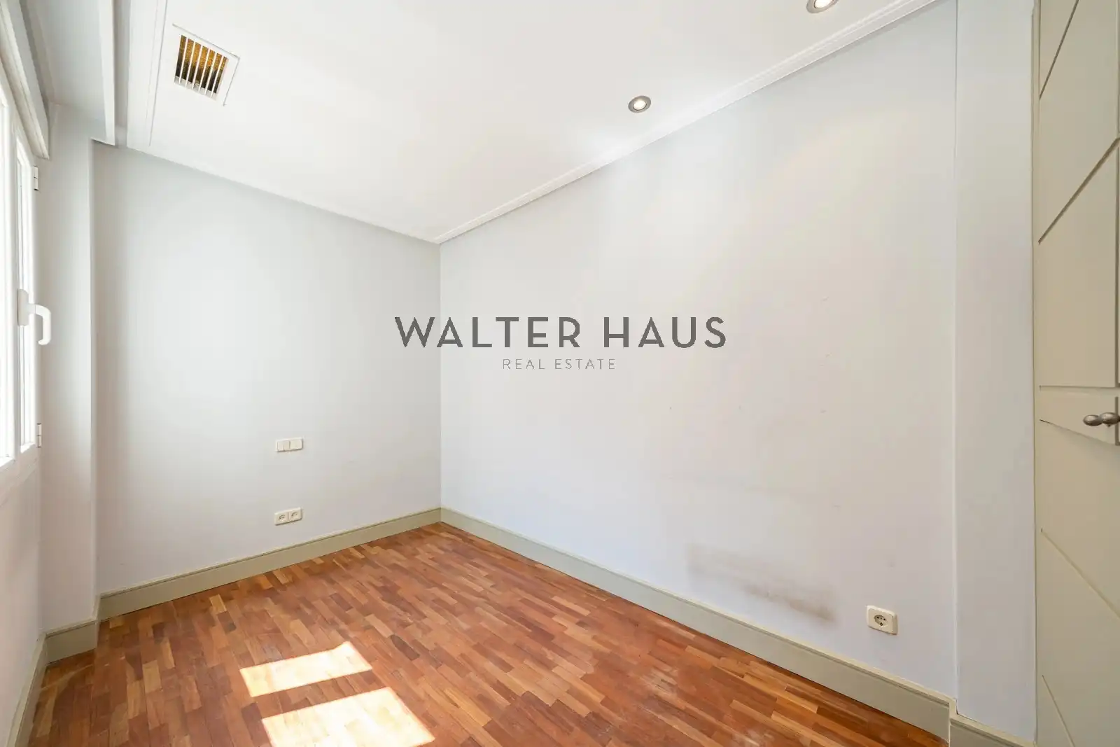 Penthouse with lift for sale in Calle del General Oráa, imagen 9
