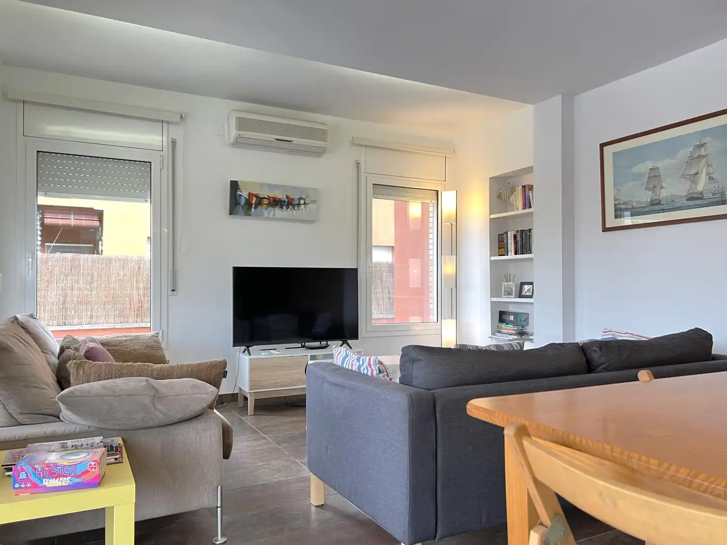Living room of Houses for sale in Sant Pere Pescador  with Air Conditioner, Heating and Private garden