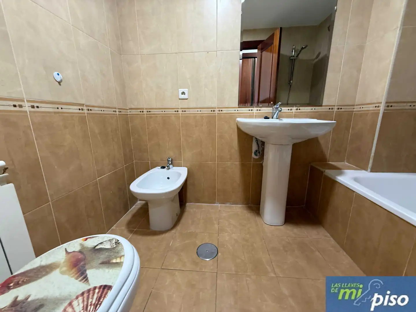 Baño de Piso en venta en Santovenia de Pisuerga con Calefacción, Terraza y Trastero
