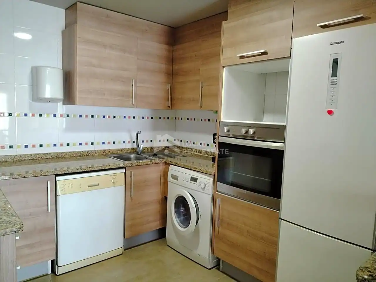 Küche von Wohnung zum Verkauf in Almazora / Almassora mit Klimaanlage, Terrasse und Möbliert