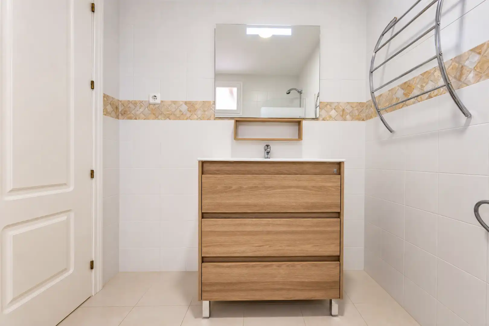 Bathroom of Attic for sale in Manilva  with Air Conditioner, Terrace and Swimming Pool
