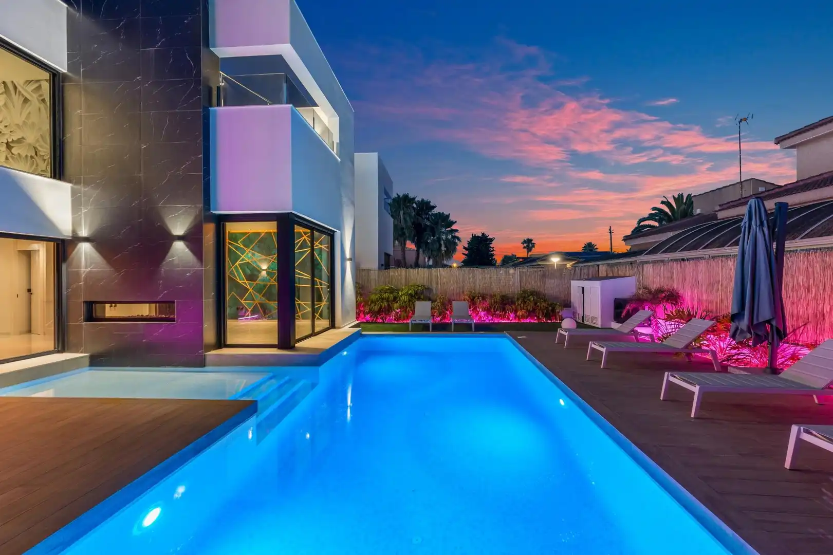 Villa con piscina in vendita a Zona Carrefour - Urbanizaciones, imagen 15