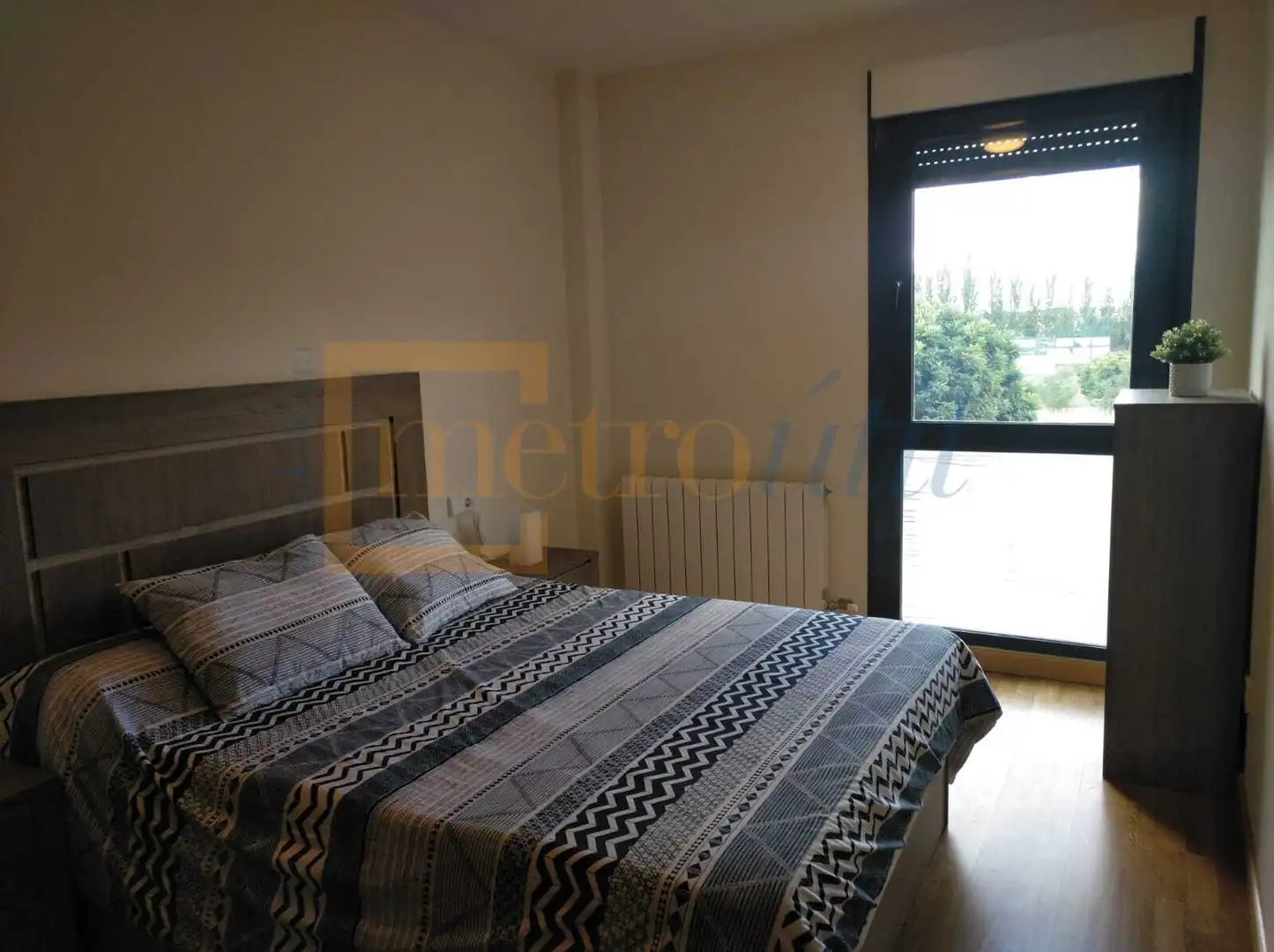 Flat for rent in Calle Juan Maluquer, La Platina- Hospital - Campus