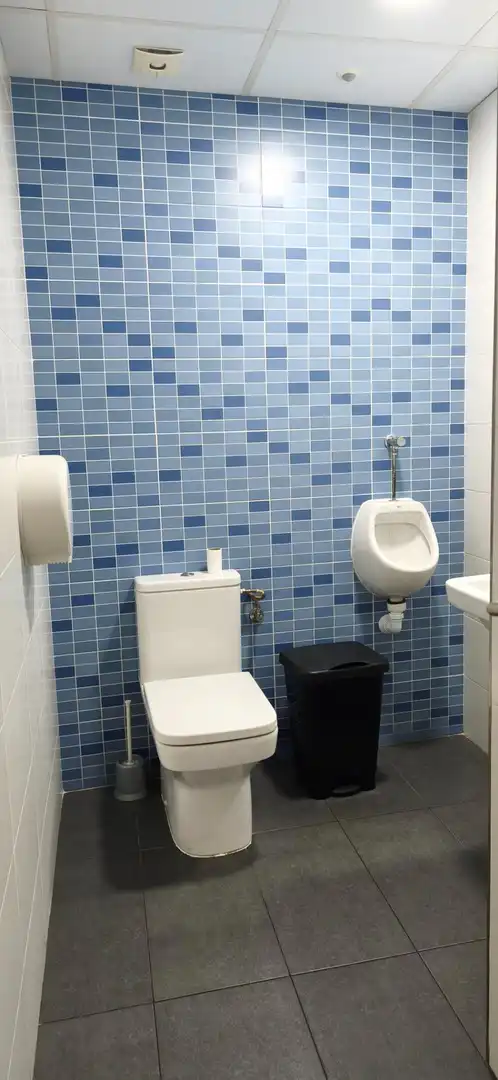 Baño de Local de alquiler en Molina de Segura con Aire acondicionado