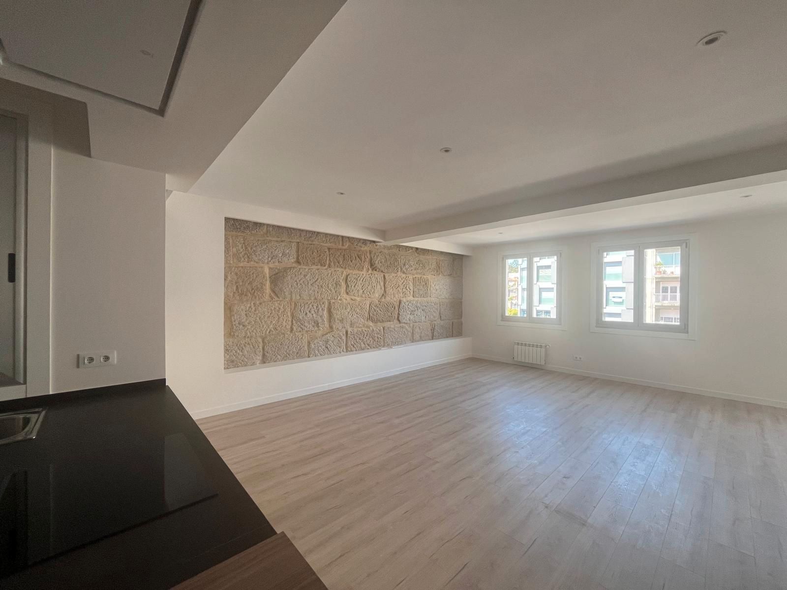 Sala d'estar de Pis en venda en Vigo  amb Calefacció