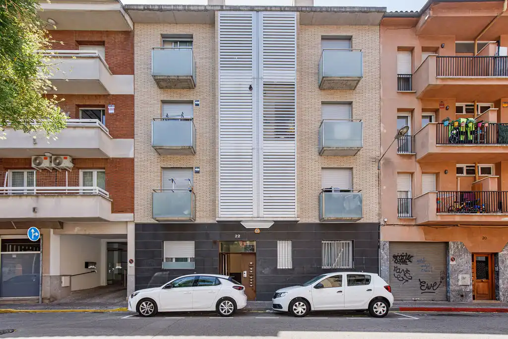 Exterior view of Flat for sale in Girona  with Heating and Storage room