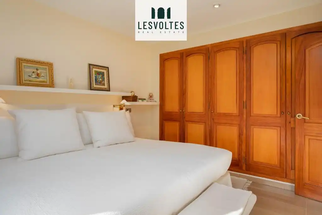 Habitación de Casa o chalet en venta en La Bisbal d'Empordà con Aire acondicionado, Calefacción y Jardín privado