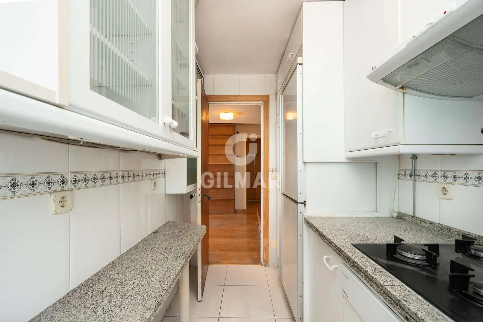 Küche von Wohnung zum Verkauf in Madrid mit Heizung und Balkon