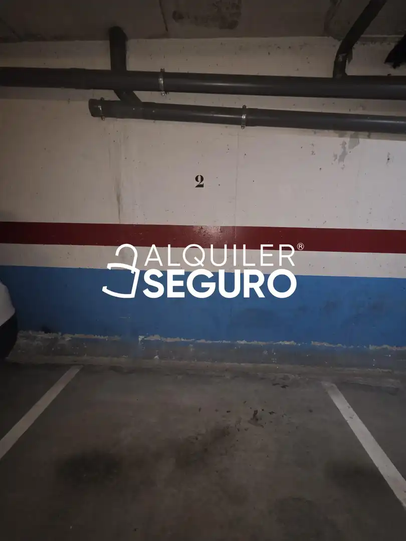 Parking de Piso de alquiler en Burgos con Calefacción, Terraza y Trastero