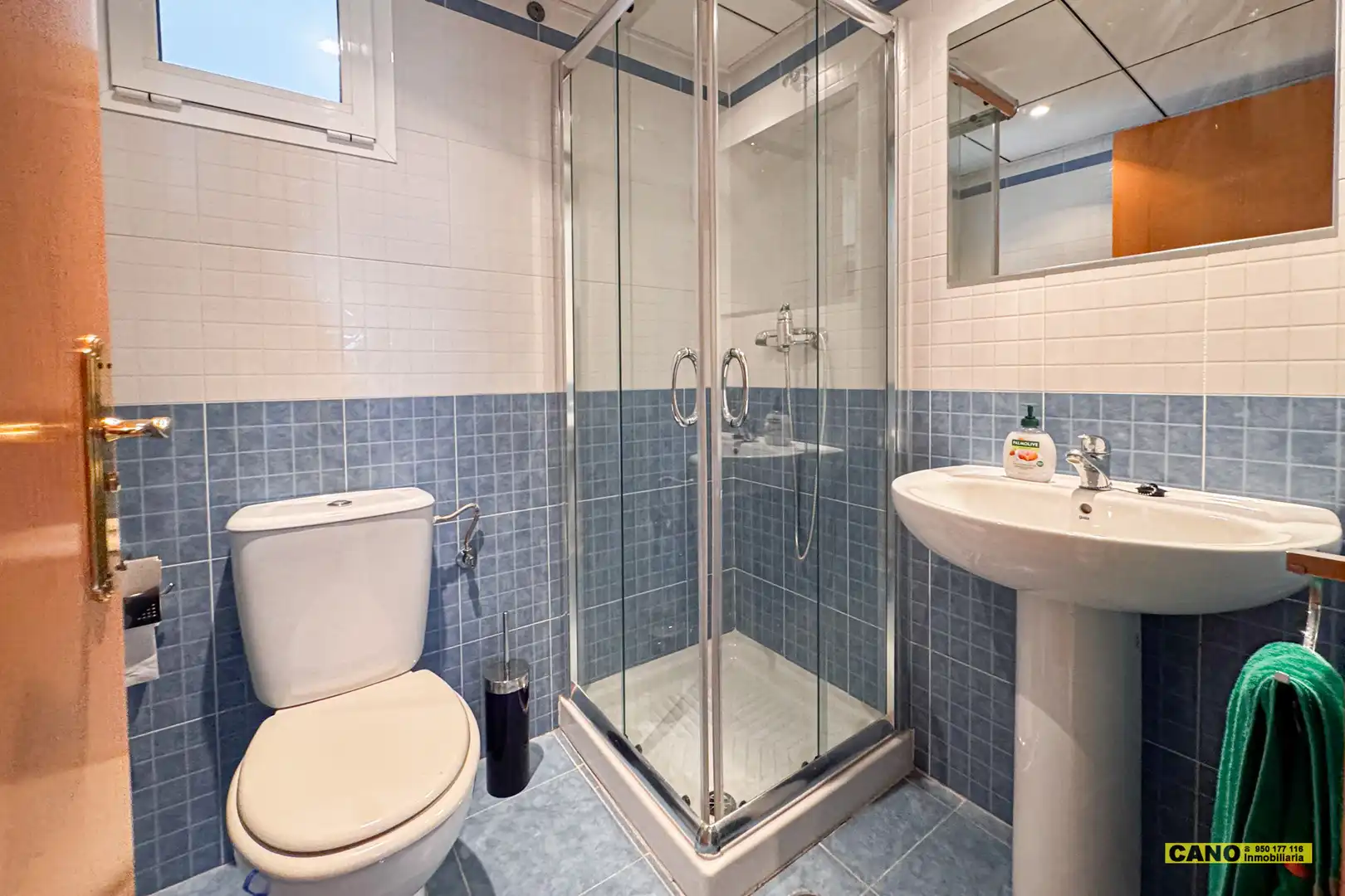 Badezimmer von Wohnung zum Verkauf in Almería mit Klimaanlage, Heizung und Terrasse