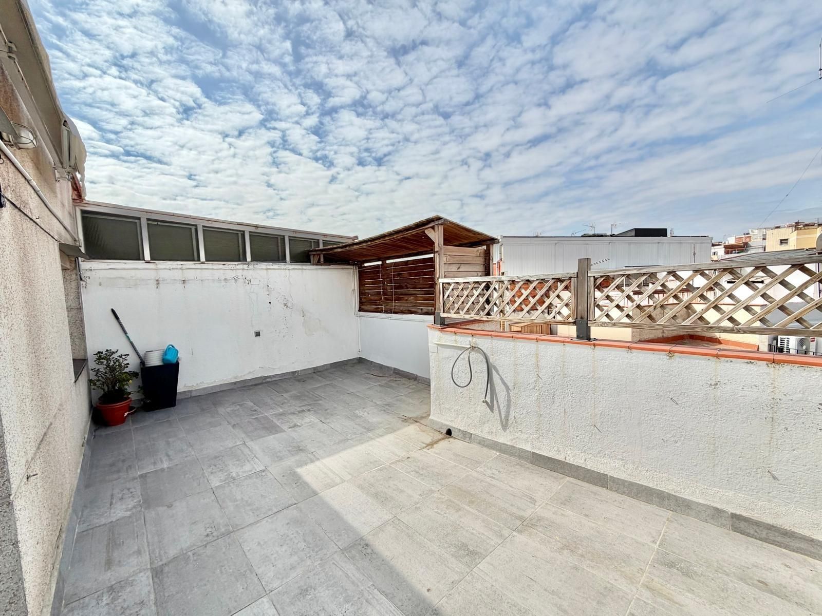 Terrassa de Àtic en venda en L'Hospitalet de Llobregat amb Aire condicionat, Terrassa i Alarma