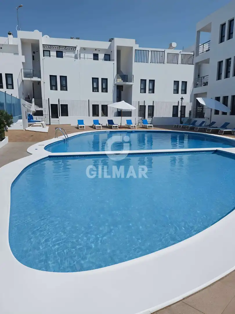 Piscina de Piso en venta en Arona con Terraza, Amueblado y TV