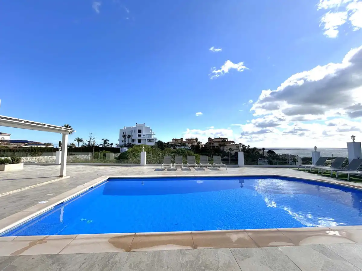 Chalet con piscina en venta en Las Lagunas, imagen 4
