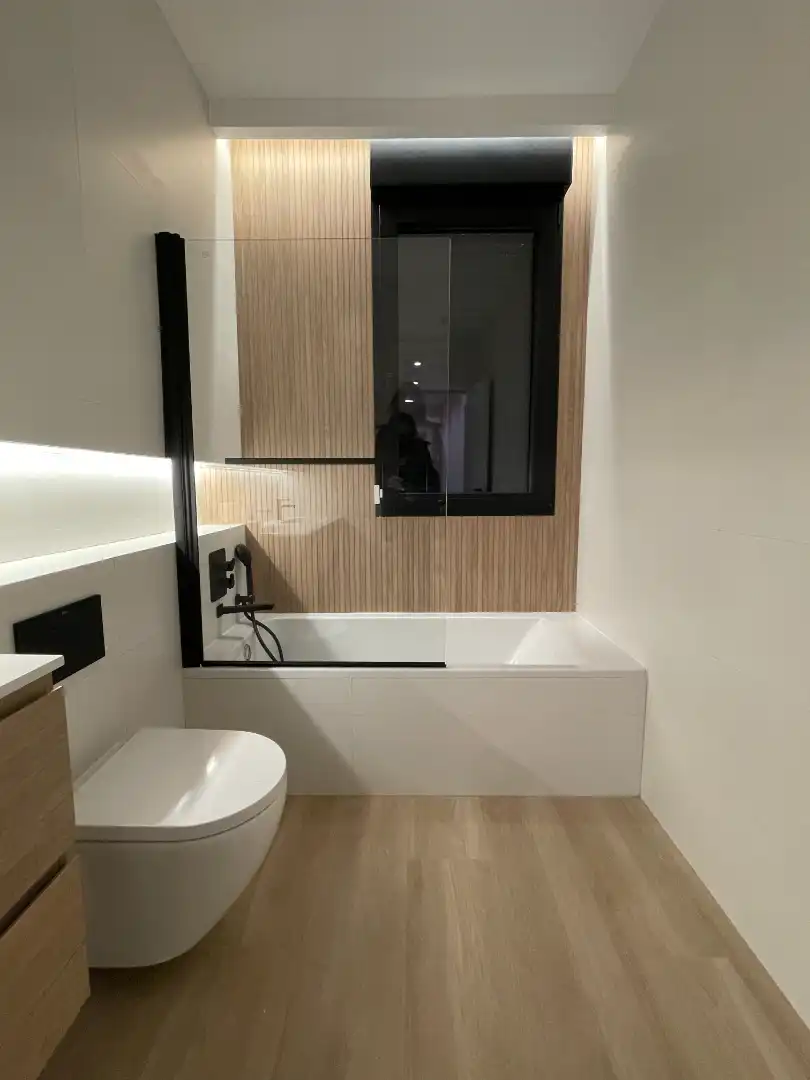 Baño de Casa o chalet en venta en Madrid con Aire acondicionado, Calefacción y Jardín privado