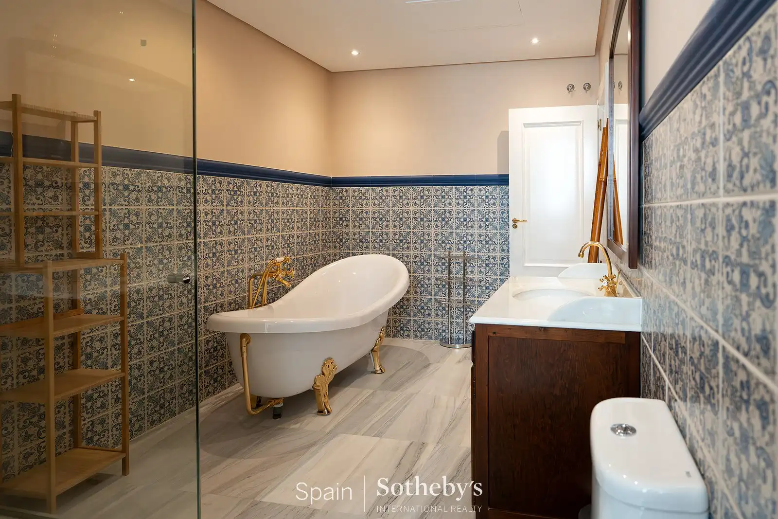 Baño de Casa o chalet en venta en Pozuelo de Alarcón con Aire acondicionado, Jardín privado y Terraza