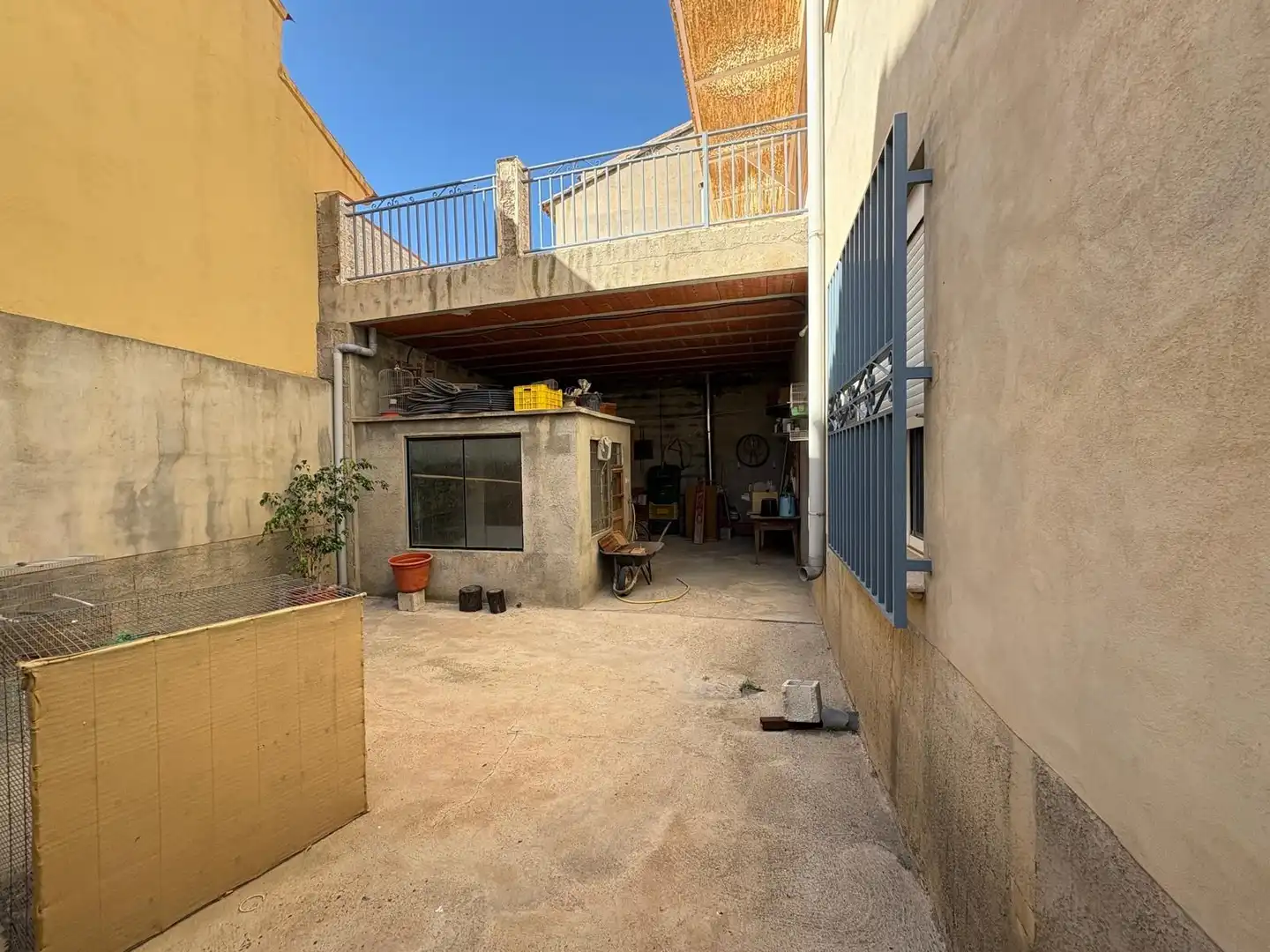 Vista exterior de Casa o xalet en venda en Puerto Lumbreras amb Calefacció, Terrassa i Balcó