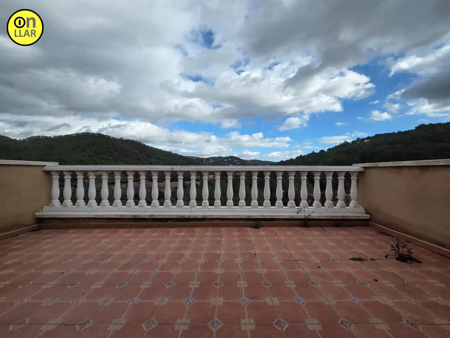 Terrassa de Casa o xalet en venda en Canyelles amb Piscina comunitària