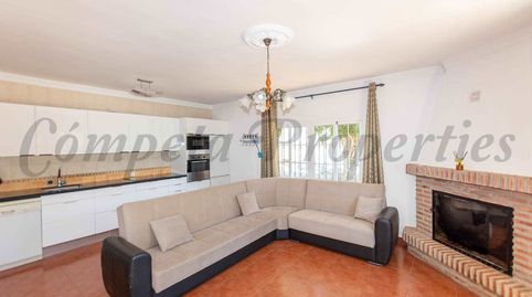 Foto 3 de Casa o xalet en venda a Avda Pescia - Ctra de Frigiliana, Nerja