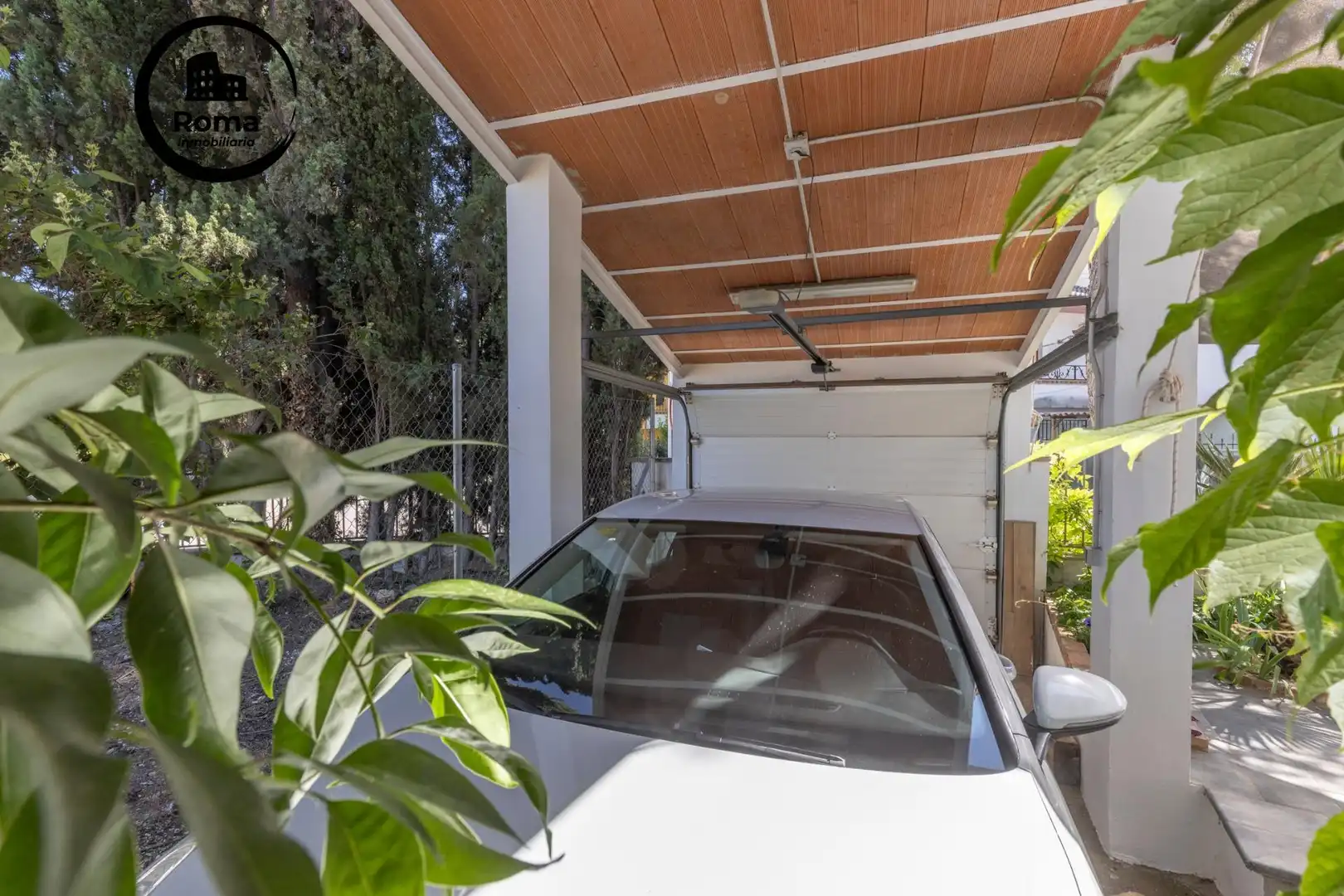 Parking de Casa o chalet en venta en Albolote con Aire acondicionado, Calefacción y Jardín privado