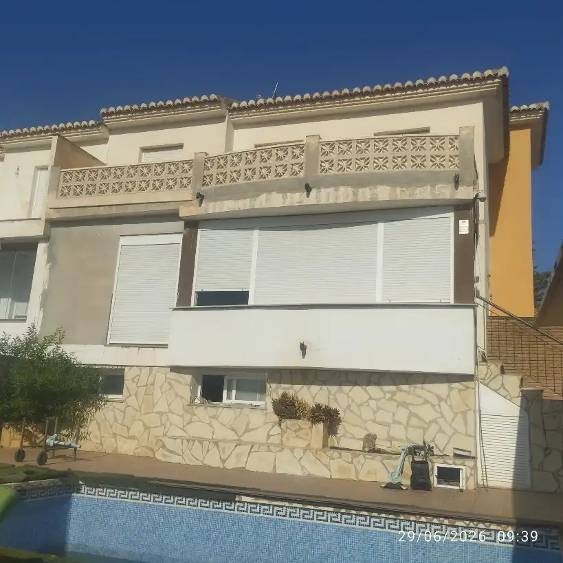 Vista exterior de Casa o xalet en venda en Torrox amb Aire condicionat, Calefacció i Jardí privat