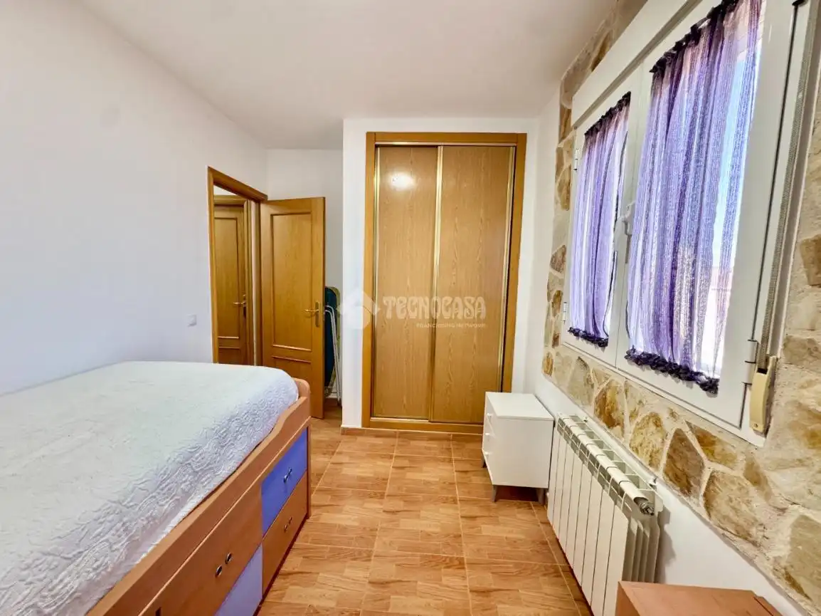 Habitación de Casa adosada en venta en Espinosa de Henares con Jardín privado y Trastero