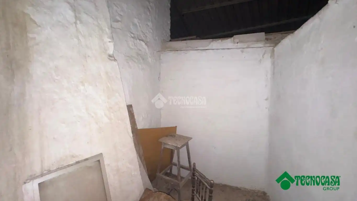 Casa adosada en venda a C. Constantino Alhambra, Villarejo de Fuentes
